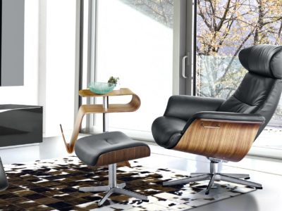 Fauteuil relaxation manuel par de designeur Jan Aamodt, au style élégant et intemporel. Il est disponible en multiples coloris