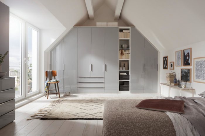 Chambre avec dressing portes battantes - STORY