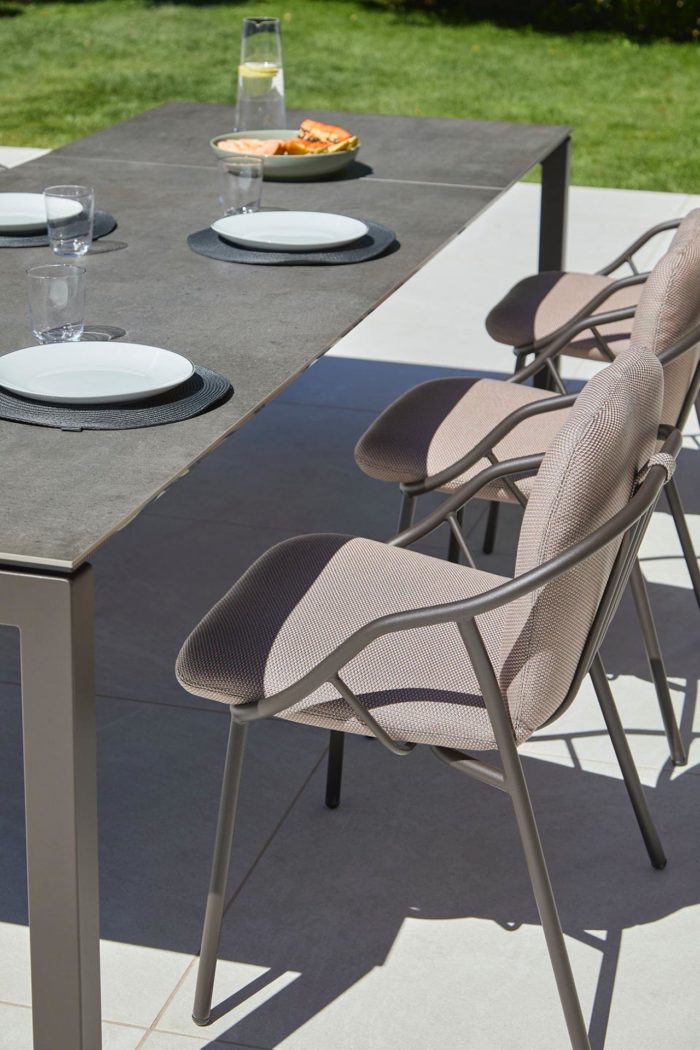 Outdoor table de repas extérieur - STORY Mobilier contemporain et tendance
