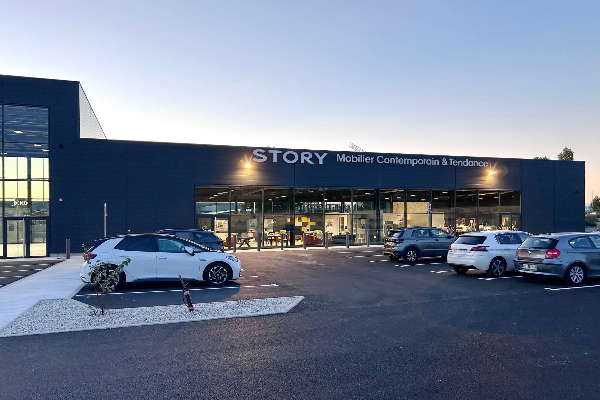 Story Saint-Paul-Trois-Châteaux mobilier contemporain et tendance